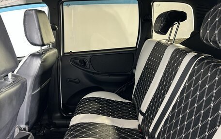 Chevrolet Niva I рестайлинг, 2017 год, 895 000 рублей, 21 фотография
