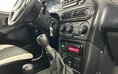 Chevrolet Niva I рестайлинг, 2017 год, 895 000 рублей, 24 фотография