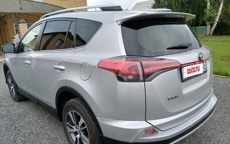 Toyota RAV4, 2016 год, 1 870 000 рублей, 7 фотография