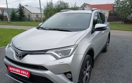 Toyota RAV4, 2016 год, 1 870 000 рублей, 6 фотография