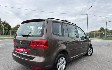 Volkswagen Touran III, 2010 год, 1 200 000 рублей, 5 фотография