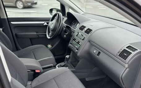 Volkswagen Touran III, 2010 год, 1 200 000 рублей, 8 фотография
