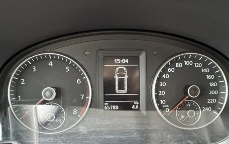 Volkswagen Touran III, 2010 год, 1 200 000 рублей, 10 фотография