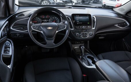 Chevrolet Malibu IX, 2019 год, 1 500 000 рублей, 6 фотография