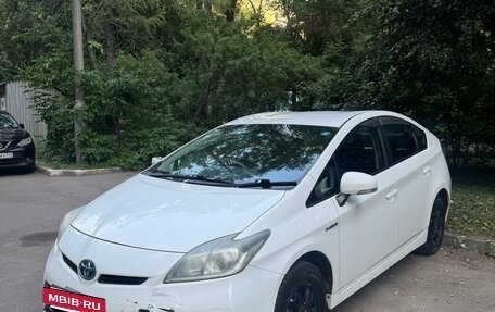 Toyota Prius, 2013 год, 900 000 рублей, 10 фотография