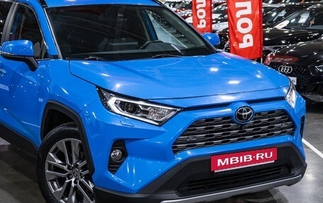 Toyota RAV4, 2021 год, 3 289 900 рублей, 5 фотография