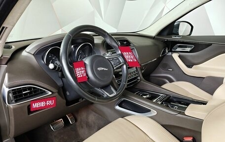 Jaguar F-Pace, 2019 год, 3 350 000 рублей, 19 фотография