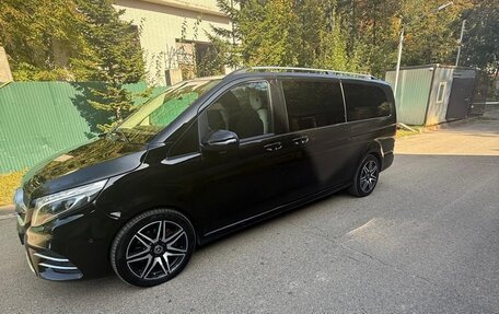 Mercedes-Benz V-Класс, 2021 год, 6 950 000 рублей, 2 фотография