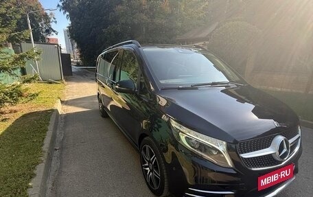 Mercedes-Benz V-Класс, 2021 год, 6 950 000 рублей, 5 фотография