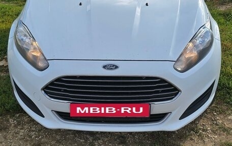 Ford Fiesta, 2015 год, 760 000 рублей, 2 фотография