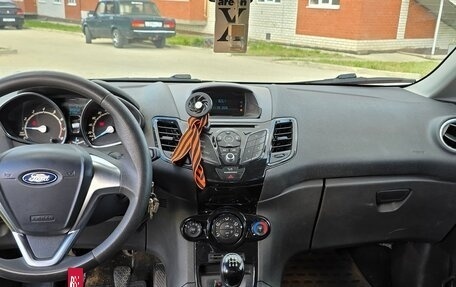 Ford Fiesta, 2015 год, 760 000 рублей, 10 фотография