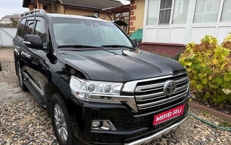 Toyota Land Cruiser 200, 2018 год, 6 800 000 рублей, 1 фотография