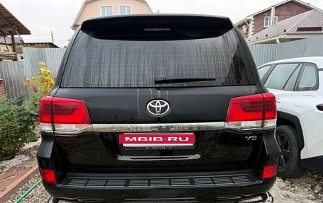 Toyota Land Cruiser 200, 2018 год, 6 800 000 рублей, 5 фотография