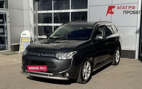 Mitsubishi Outlander III рестайлинг 3, 2013 год, 1 020 000 рублей, 3 фотография