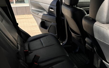 Mitsubishi Outlander III рестайлинг 3, 2013 год, 1 020 000 рублей, 18 фотография