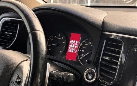 Mitsubishi Outlander III рестайлинг 3, 2013 год, 1 020 000 рублей, 24 фотография