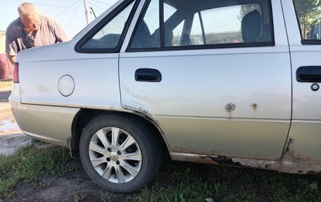 Daewoo Nexia I рестайлинг, 2008 год, 100 000 рублей, 3 фотография