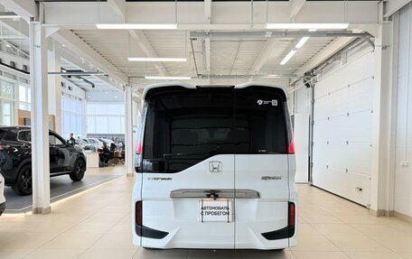 Honda Stepwgn IV, 2016 год, 2 089 000 рублей, 5 фотография