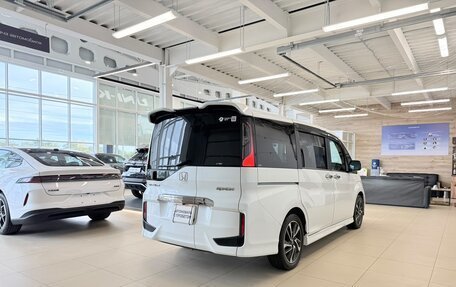 Honda Stepwgn IV, 2016 год, 2 089 000 рублей, 6 фотография