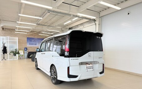 Honda Stepwgn IV, 2016 год, 2 089 000 рублей, 4 фотография