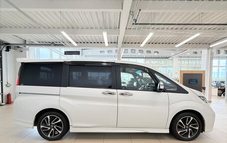 Honda Stepwgn IV, 2016 год, 2 089 000 рублей, 7 фотография