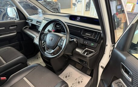 Honda Stepwgn IV, 2016 год, 2 089 000 рублей, 10 фотография
