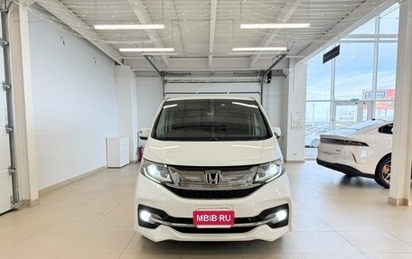 Honda Stepwgn IV, 2016 год, 2 089 000 рублей, 9 фотография
