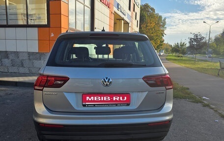 Volkswagen Tiguan II, 2020 год, 2 700 000 рублей, 4 фотография