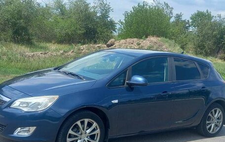 Opel Astra J, 2011 год, 650 000 рублей, 5 фотография