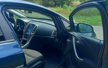 Opel Astra J, 2011 год, 650 000 рублей, 8 фотография