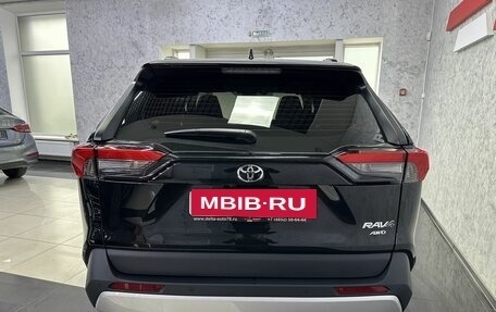 Toyota RAV4, 2025 год, 3 990 000 рублей, 4 фотография