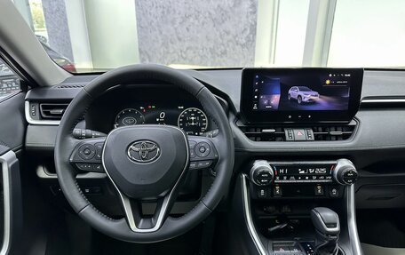 Toyota RAV4, 2025 год, 3 990 000 рублей, 31 фотография