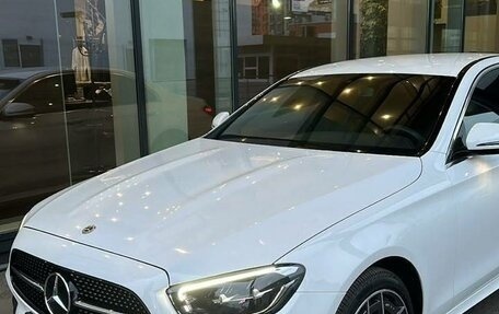 Mercedes-Benz E-Класс, 2021 год, 3 700 000 рублей, 3 фотография