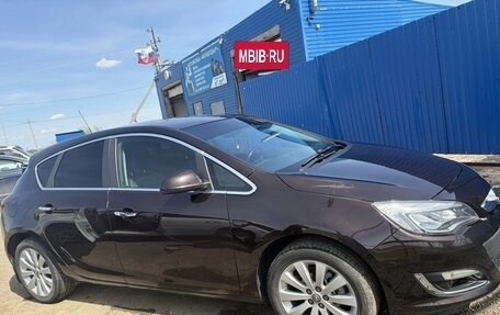 Opel Astra J, 2013 год, 840 000 рублей, 2 фотография