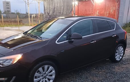 Opel Astra J, 2013 год, 840 000 рублей, 17 фотография