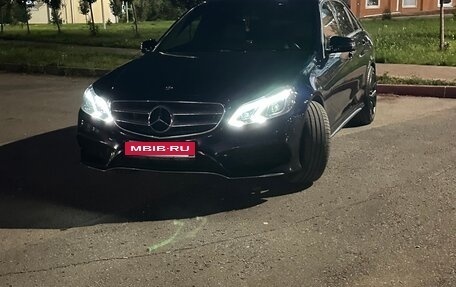 Mercedes-Benz E-Класс, 2015 год, 2 150 000 рублей, 1 фотография