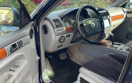 Volkswagen Touareg III, 2004 год, 635 000 рублей, 18 фотография