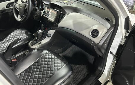 Chevrolet Cruze II, 2011 год, 580 000 рублей, 9 фотография