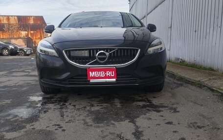 Volvo V40 II рестайлинг, 2016 год, 1 350 000 рублей, 1 фотография