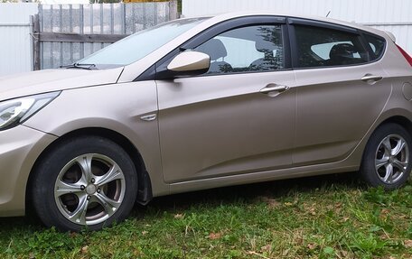 Hyundai Solaris II рестайлинг, 2012 год, 820 000 рублей, 2 фотография