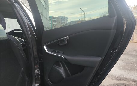 Volvo V40 II рестайлинг, 2016 год, 1 350 000 рублей, 22 фотография