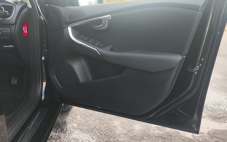 Volvo V40 II рестайлинг, 2016 год, 1 350 000 рублей, 18 фотография