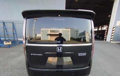 Honda Stepwgn, 2023 год, 2 890 000 рублей, 3 фотография