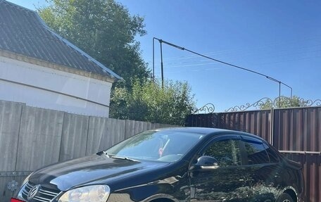 Volkswagen Jetta VI, 2010 год, 770 000 рублей, 2 фотография