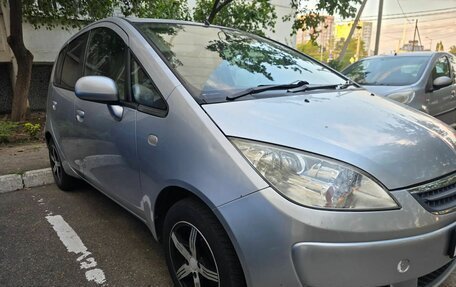 Mitsubishi Colt VI рестайлинг, 2004 год, 500 000 рублей, 2 фотография