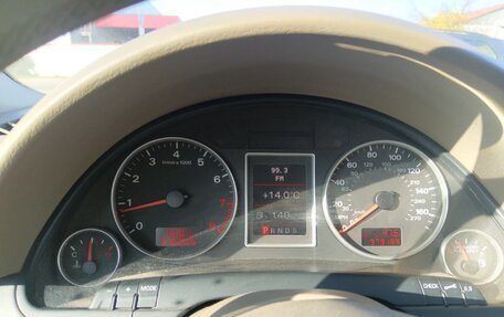 Audi A4, 2004 год, 850 000 рублей, 14 фотография