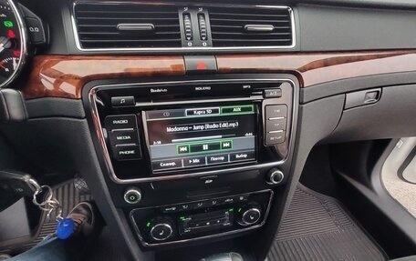 Skoda Superb III рестайлинг, 2012 год, 1 150 000 рублей, 24 фотография