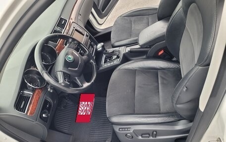 Skoda Superb III рестайлинг, 2012 год, 1 150 000 рублей, 19 фотография
