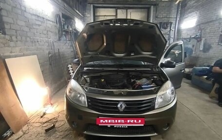 Renault Sandero I, 2012 год, 540 000 рублей, 2 фотография