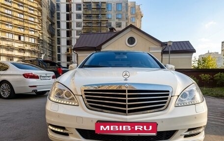 Mercedes-Benz S-Класс, 2011 год, 1 700 000 рублей, 2 фотография